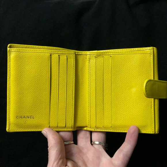 RARE!! Authentic Coco Chanel Bi-fold Leather wallet Deep yellow w Gold Logo - Picture 10 of 13